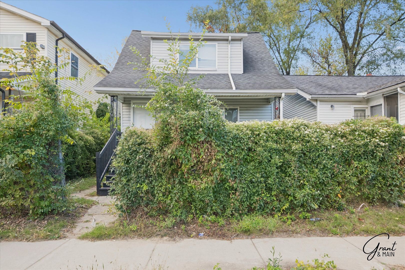 Detroit House: 15769 Wildemere