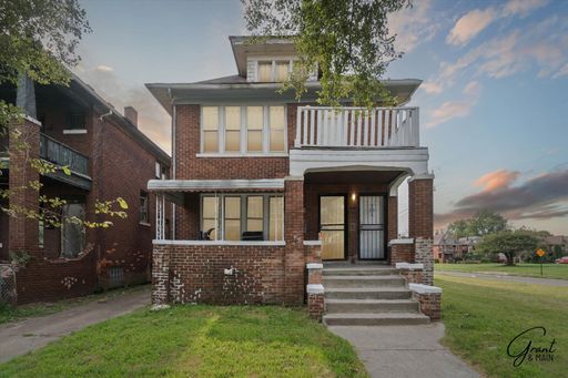 $1,150/month - 3 Bed 1 Bath Upper Unit – photo 1