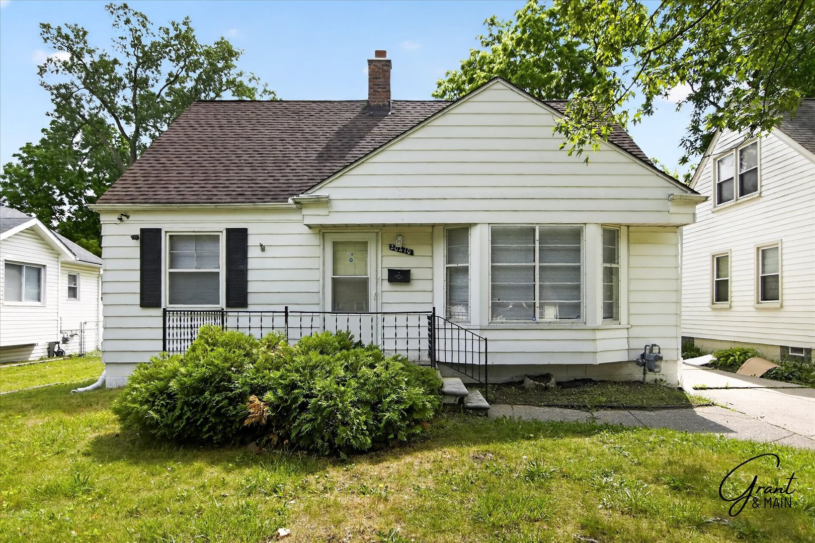 Redford House: 20410 Five Points