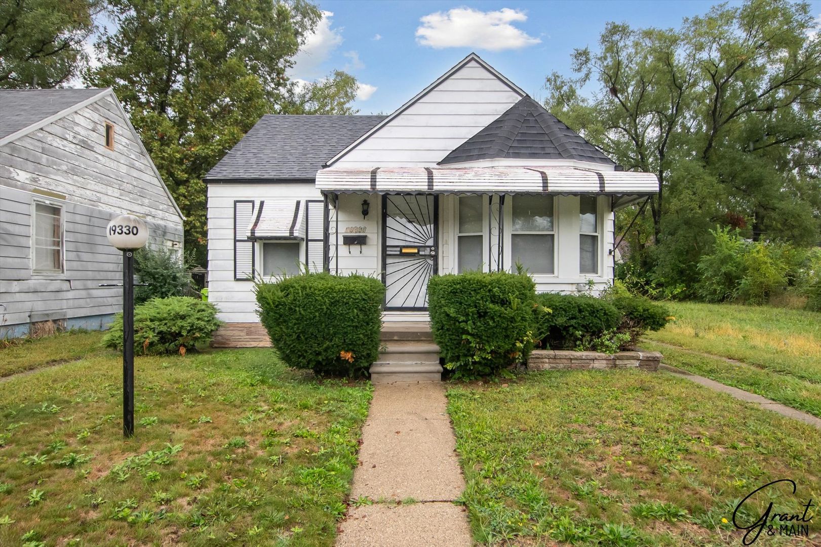 Detroit House: 19330 Anglin St