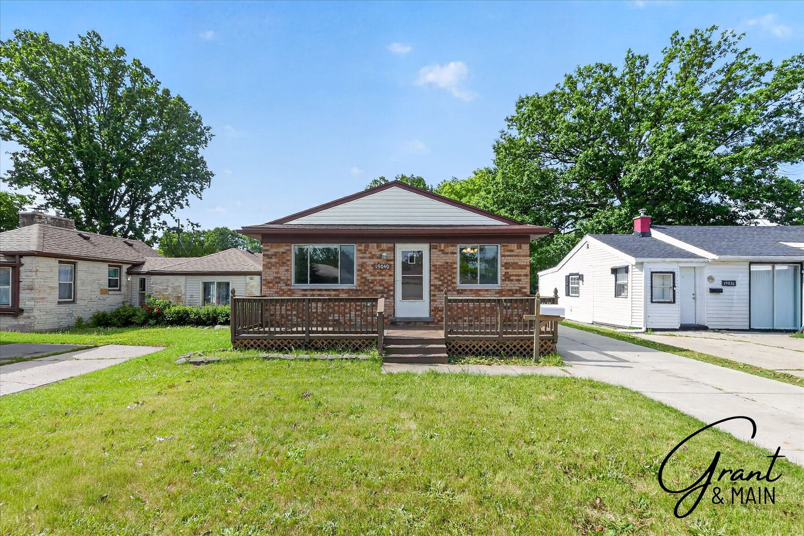 ROSEVILLE House: 19040 13 MILE RD