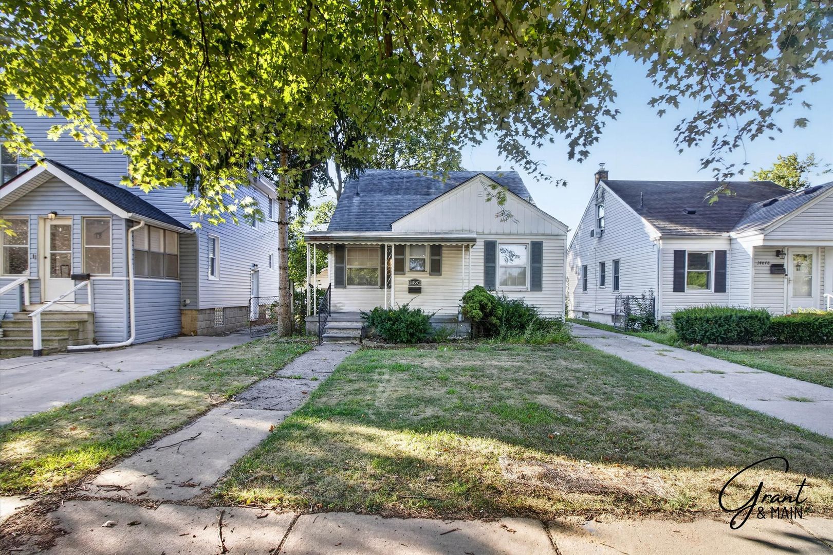 Redford House: 14882 Aubrey