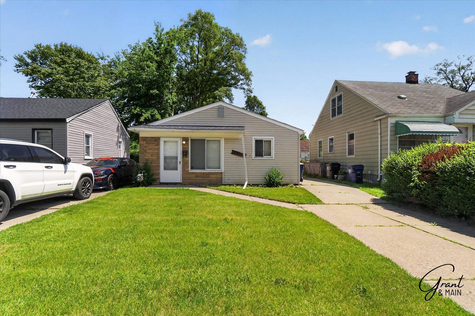 Redford House: 15490 Dixie