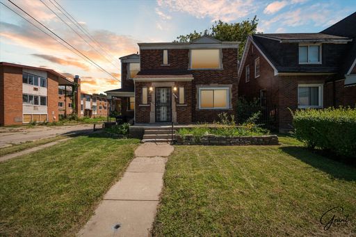 $925/month - 1 Bed 1 Bath - Upper Unit Duplex in Detroit – photo 1