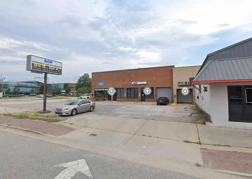 450 W. Russell St, Suite 101 – photo 1