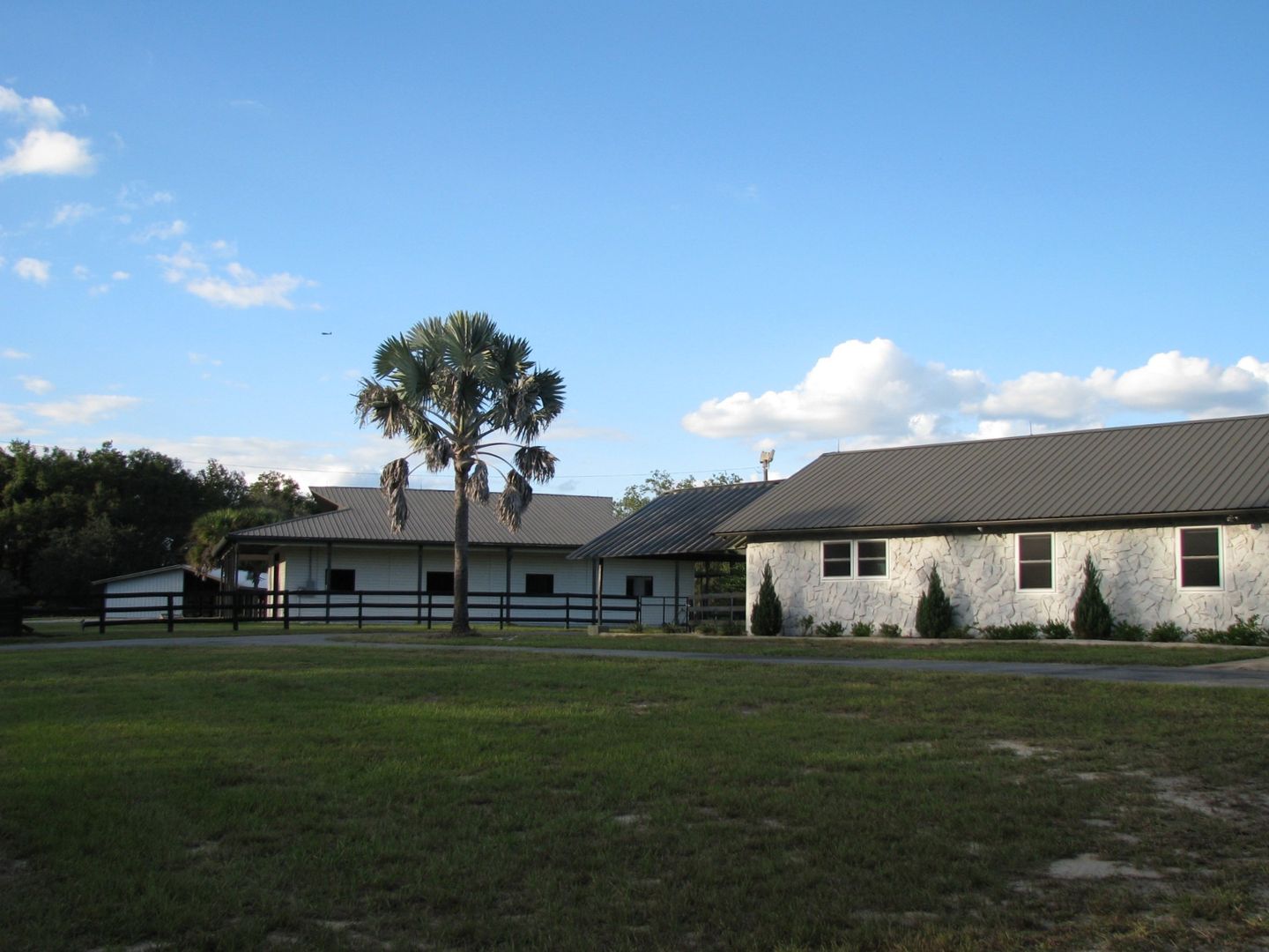 Dunnellon House: 10965 SW 121st Ave Rd