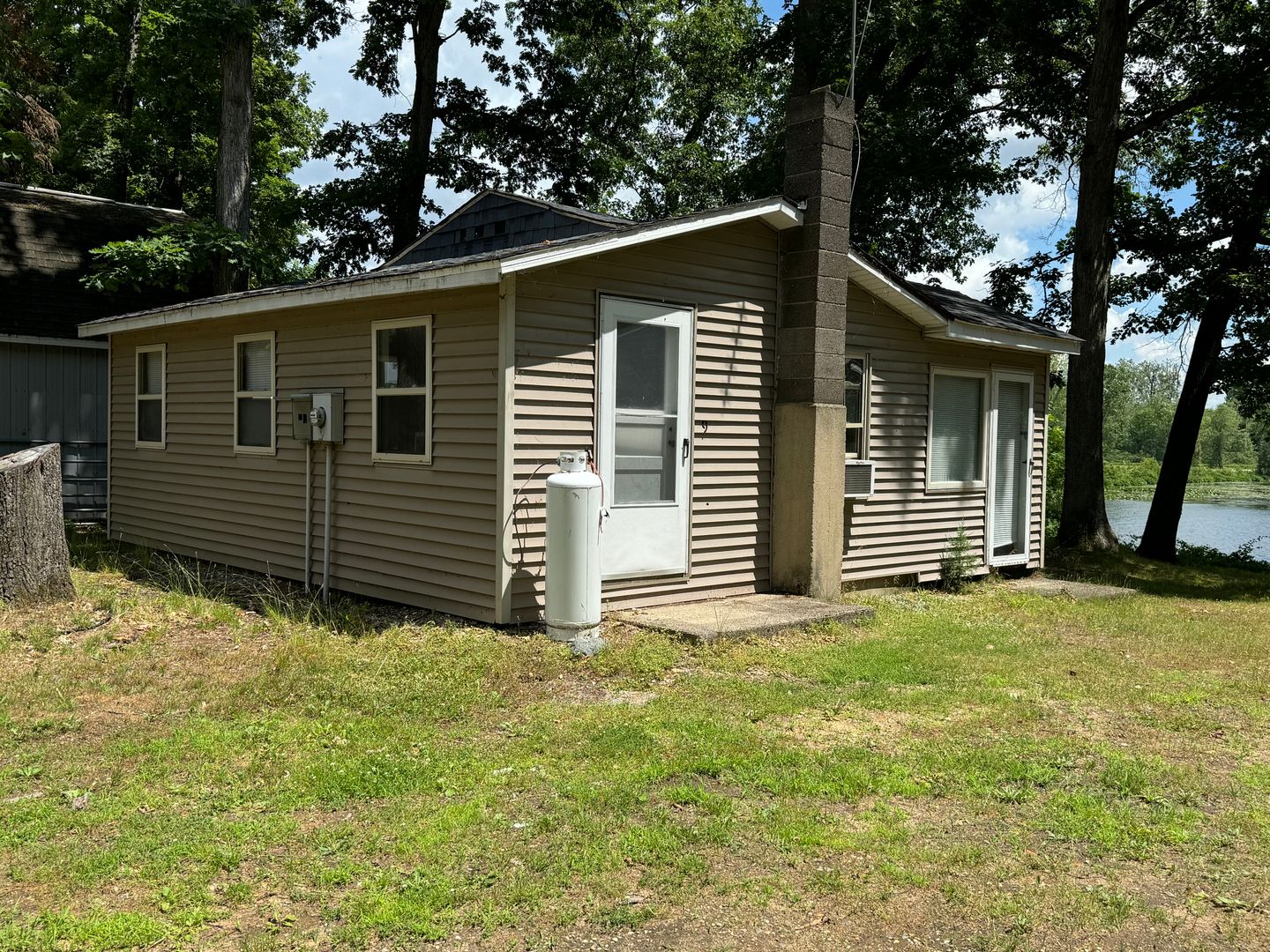 Constantine Townhome: 15717 Withers Road