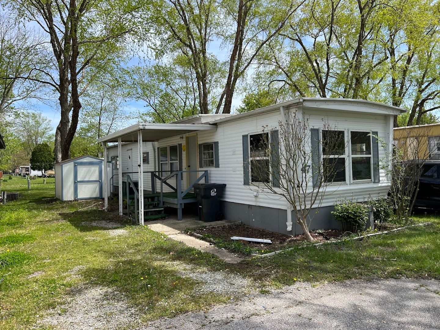 Tuscola Townhome: 701 N. Carico Street
