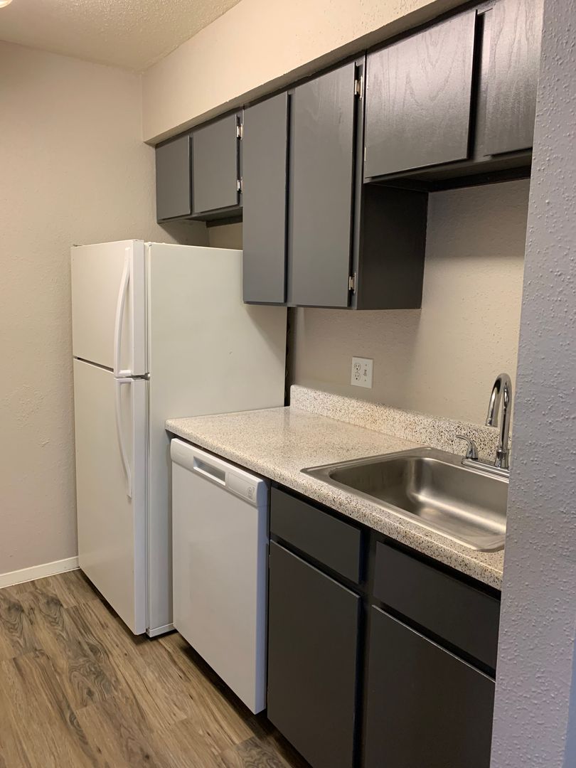 Beaumont Apartment: 4045 Treadway