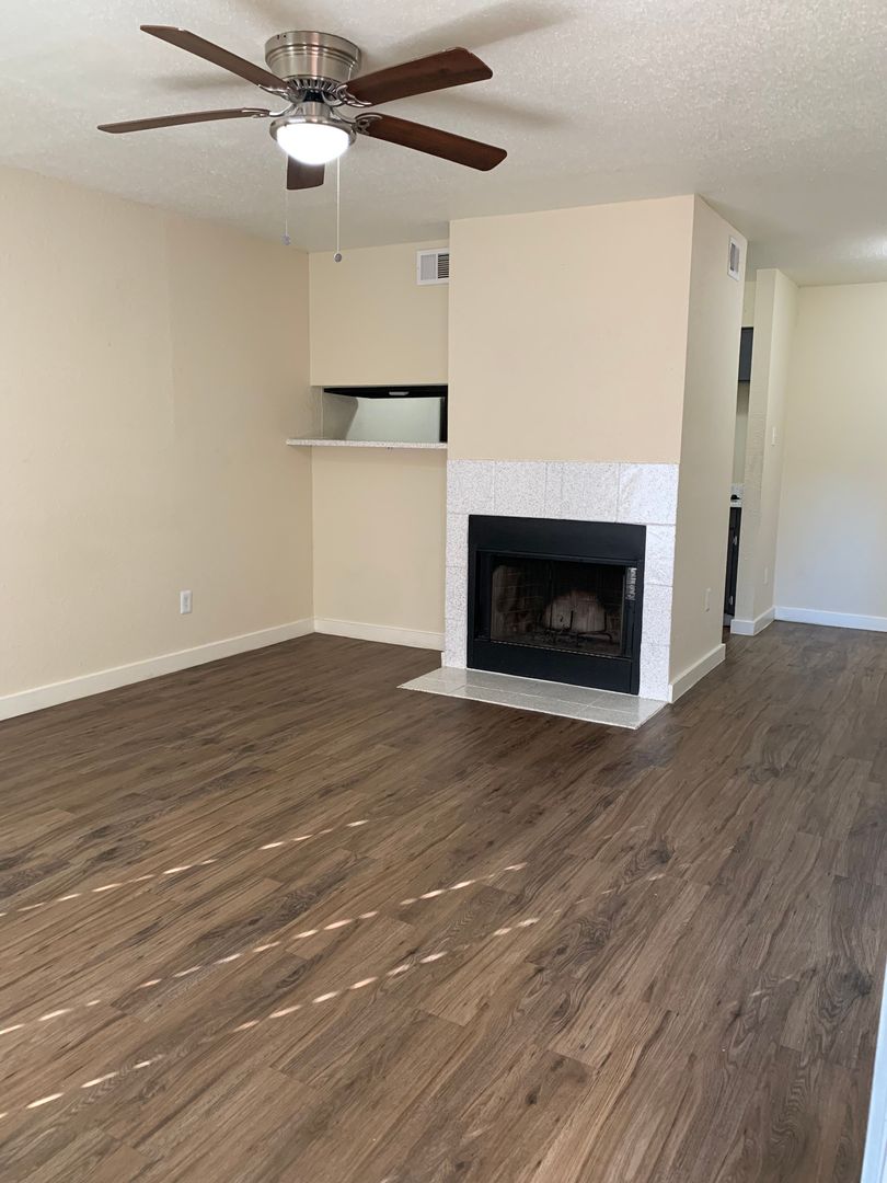 Beaumont Apartment: 4045 Treadway