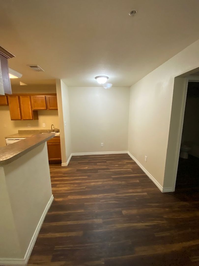 Beaumont Apartment: 4045 Treadway