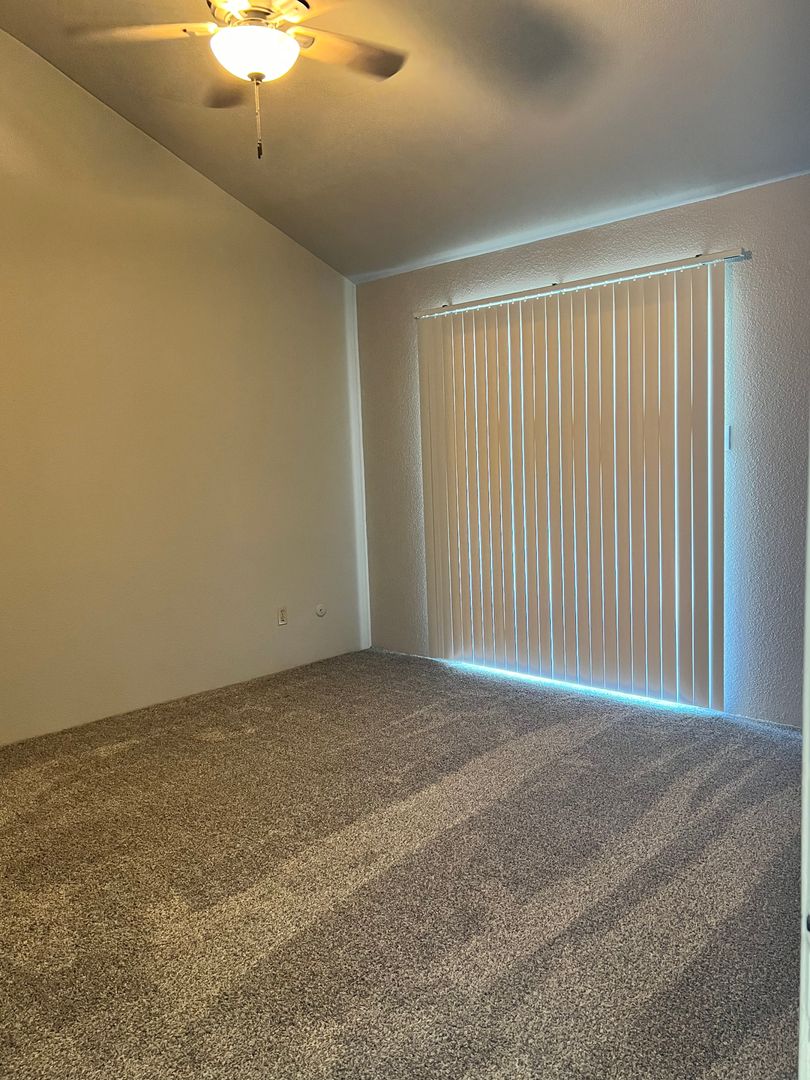 Beaumont Apartment: 4045 Treadway