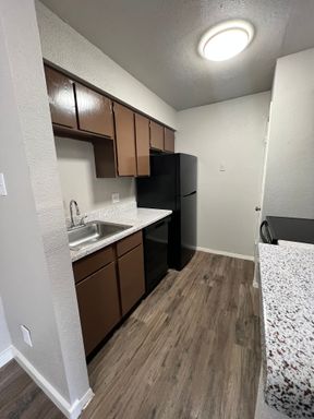 Move in Special! No Deposit – photo 1