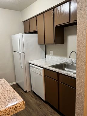 Move in special. No deposit. – photo 1