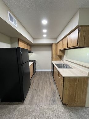 Look-N-Lease Get a $100 Visa Gift Card! PLUS, enter for your chance to WIN a BRAND-NEW Washer & Dryer! On approved leases! – photo 1