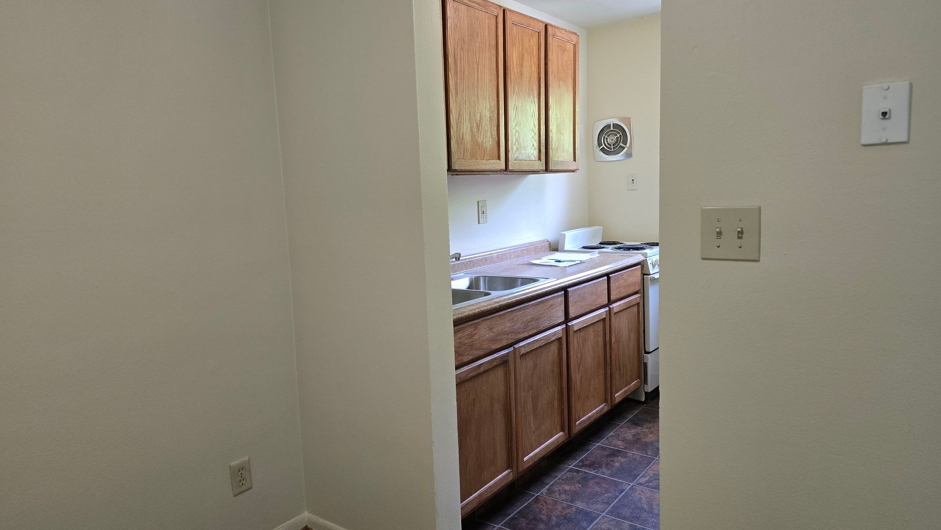 Milford Apartment: 900 Mohawk Trail