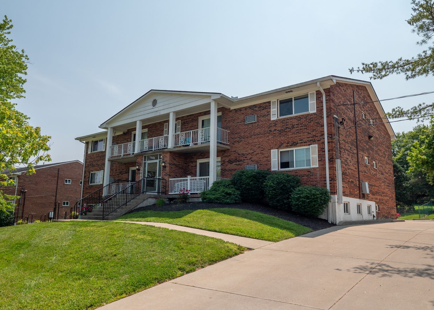 Burlington Apartment: 2600 Peoples Ct Ste 7