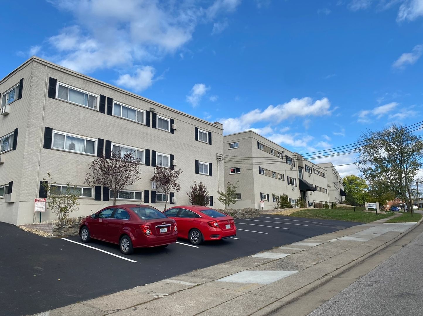 Milford Apartment: 900 Mohawk Trail