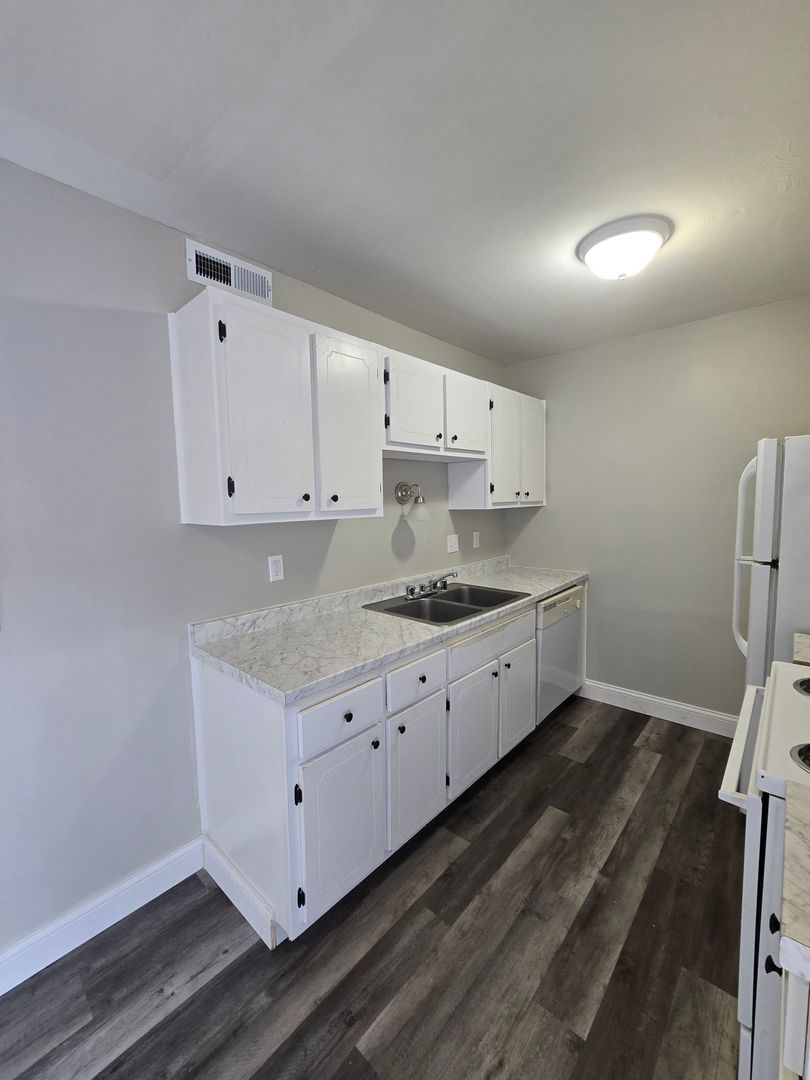 Erlanger Townhome: 570 Erlanger Rd.