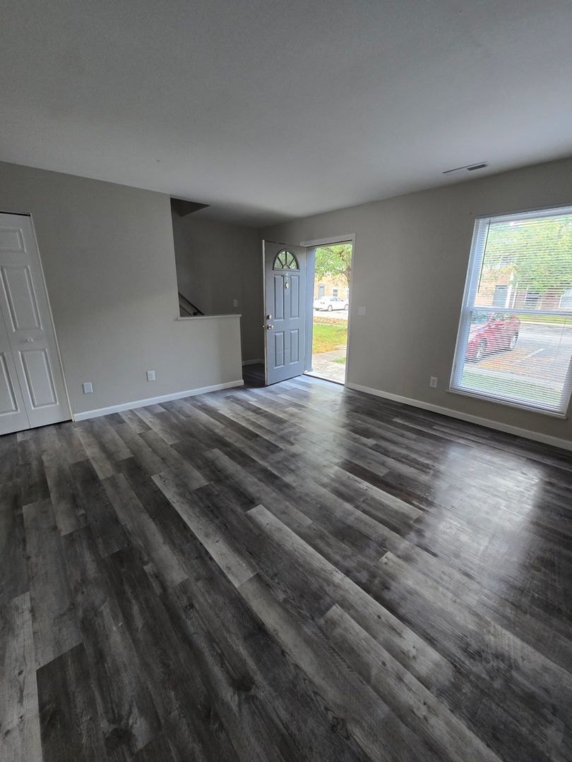 Erlanger Townhome: 3217 N. Talbot Ave.