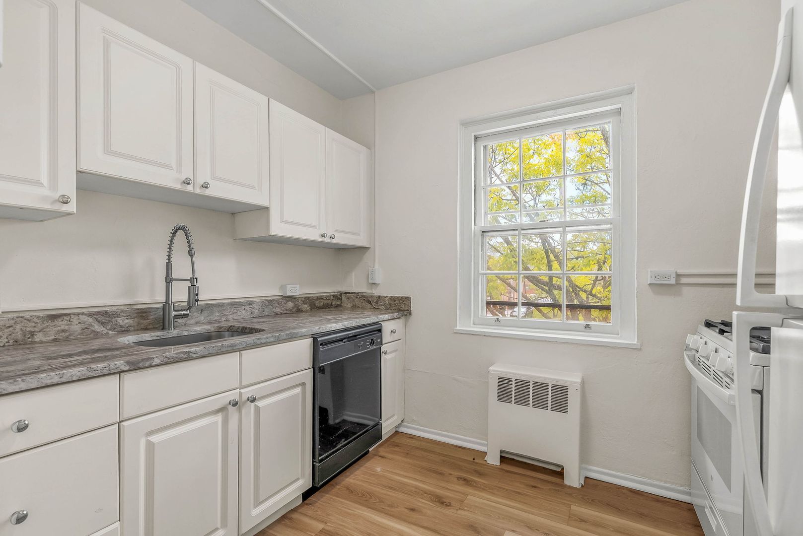 Philadelphia Apartment: 734 North Ter Unit D