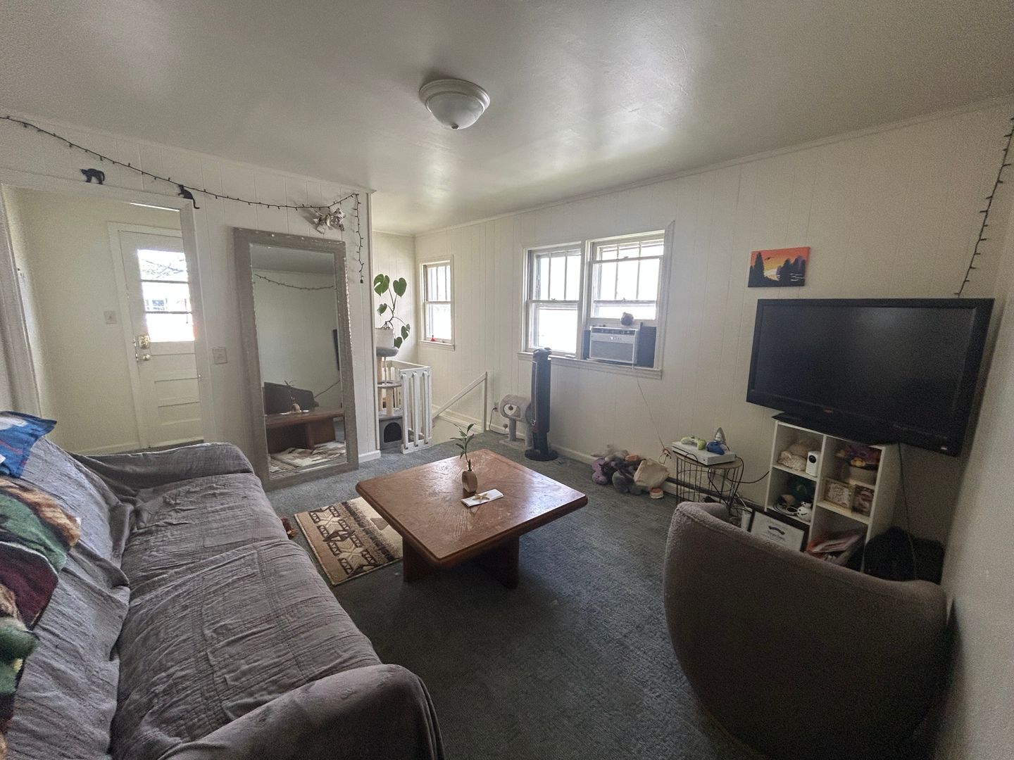 Radford Apartment: 519 Davis Street