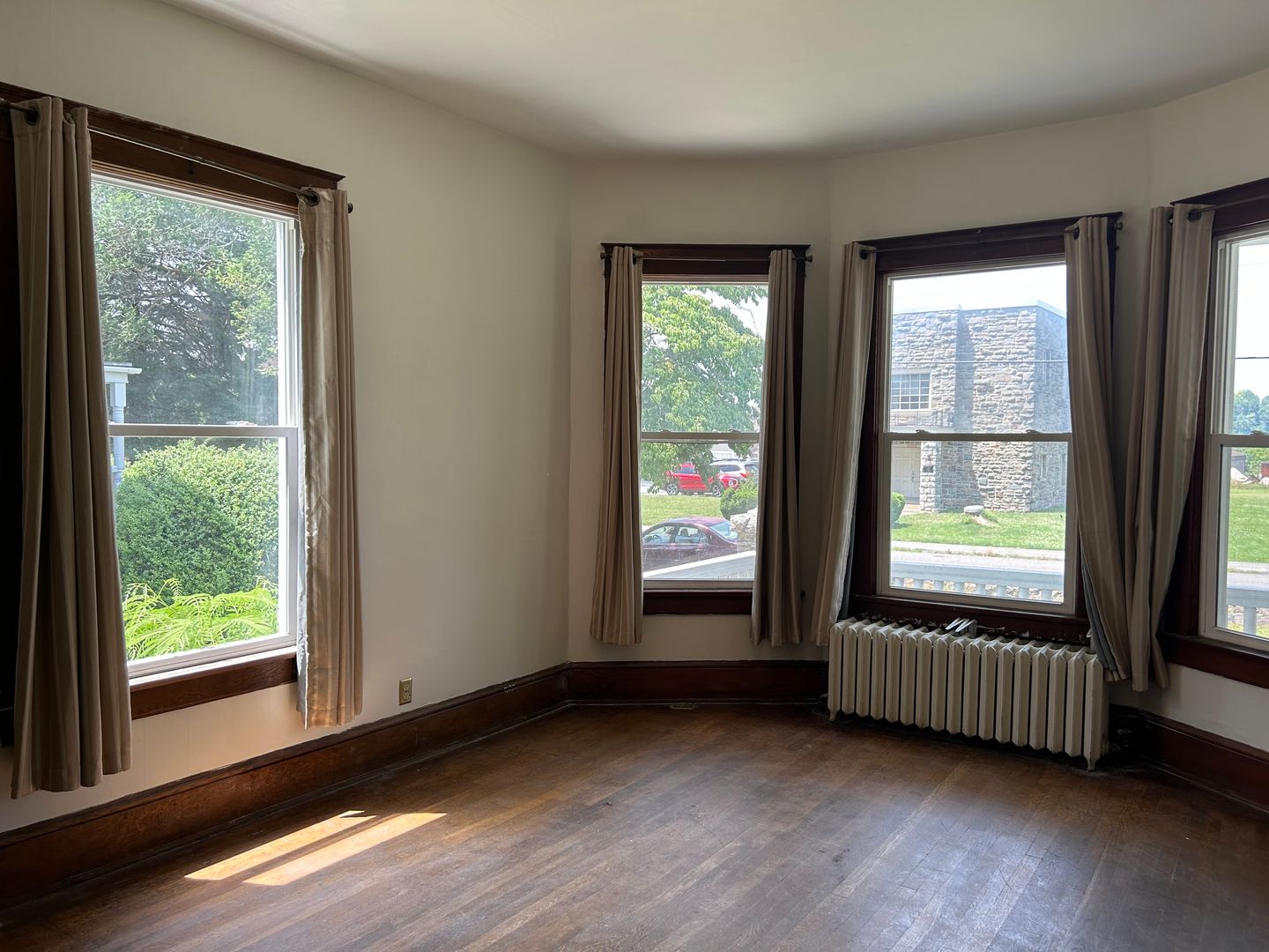 Radford Apartment: 1205 Downey Street