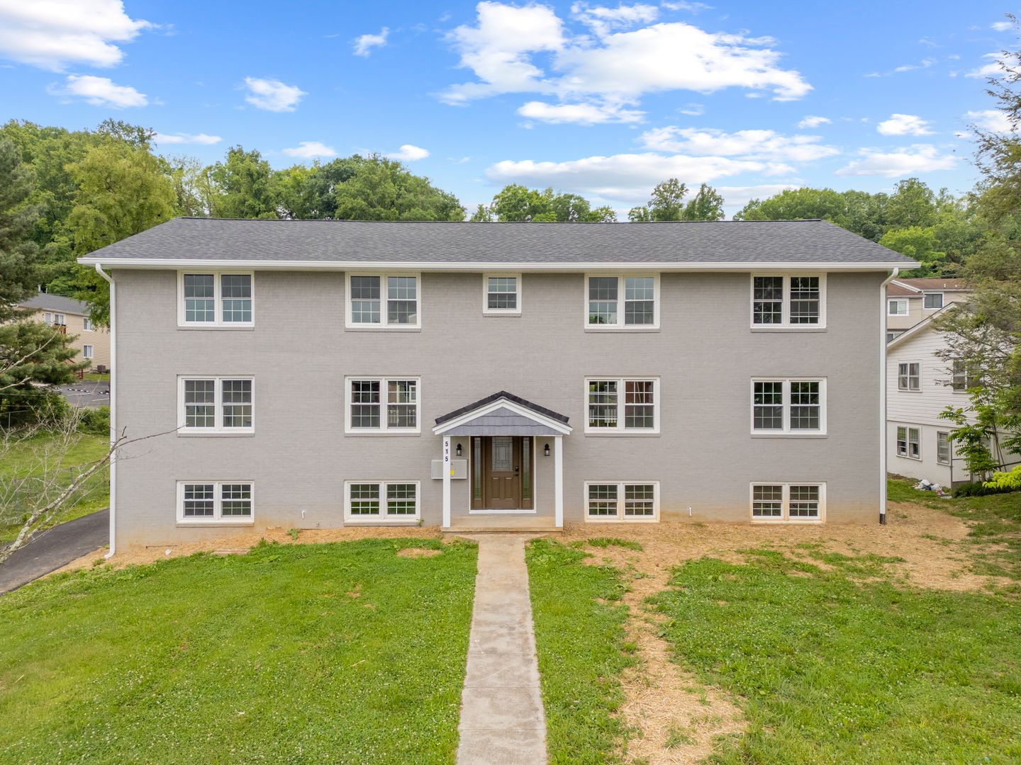 Radford Apartment: 515 Davis St