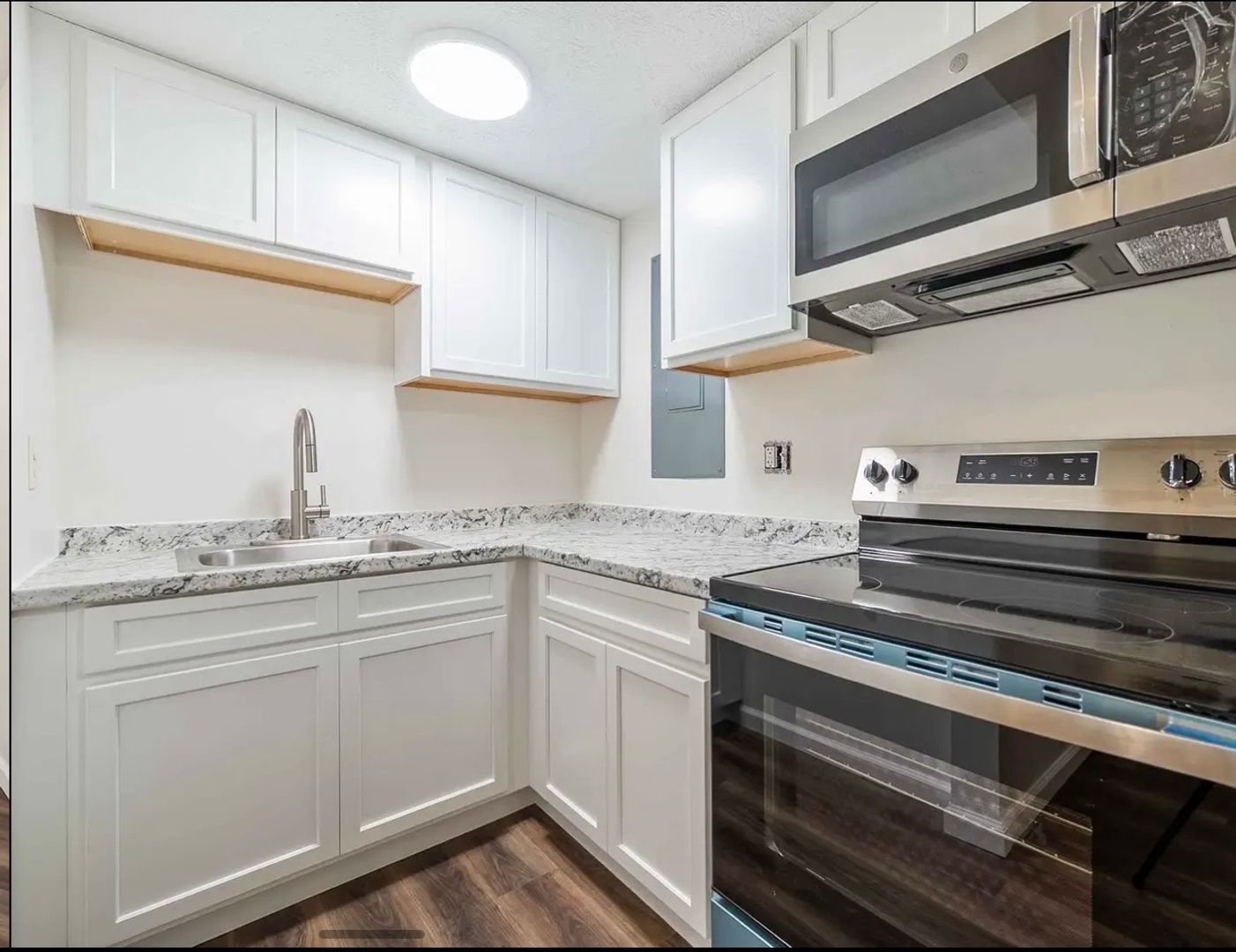 Radford Apartment: 3030 Peppers Ferry Rd