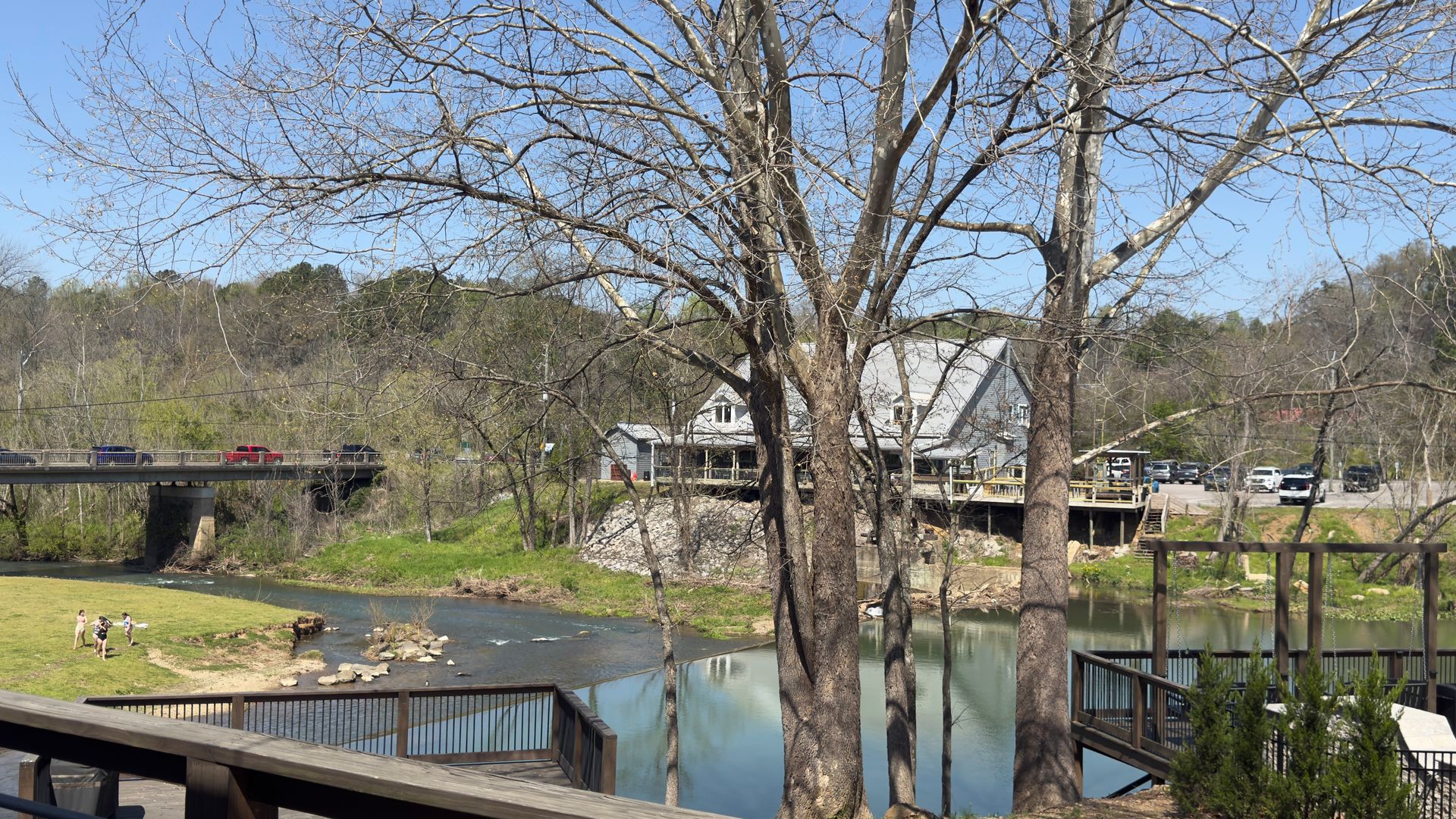 Helena House: 45 Lake Davidson Lane