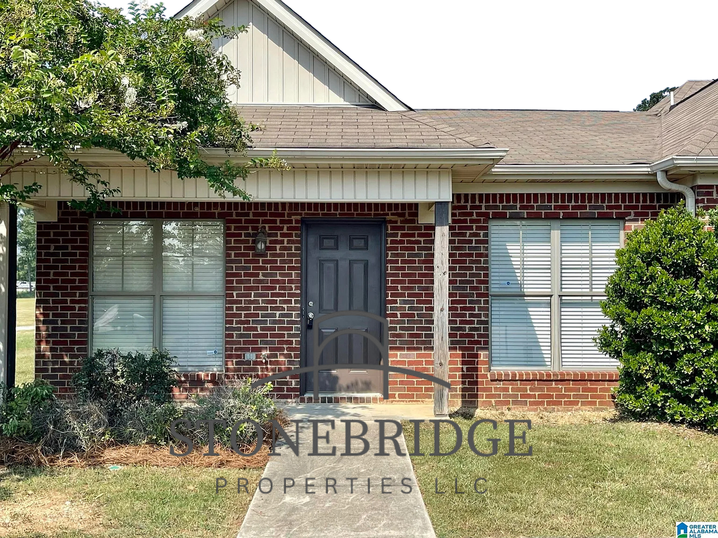 Calera House: 512 Castlebury Lane
