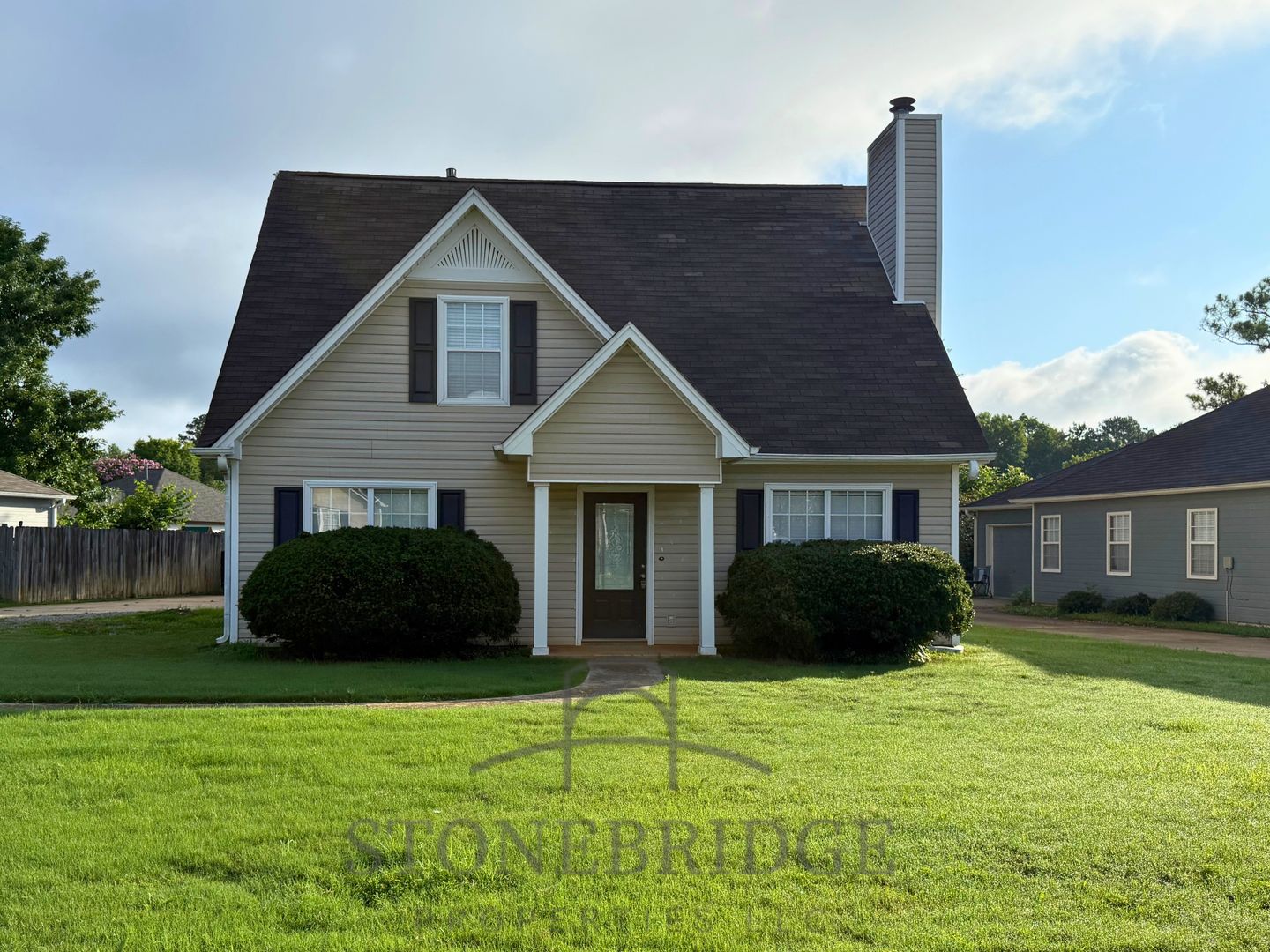 Helena House: 177 Cedar Bend
