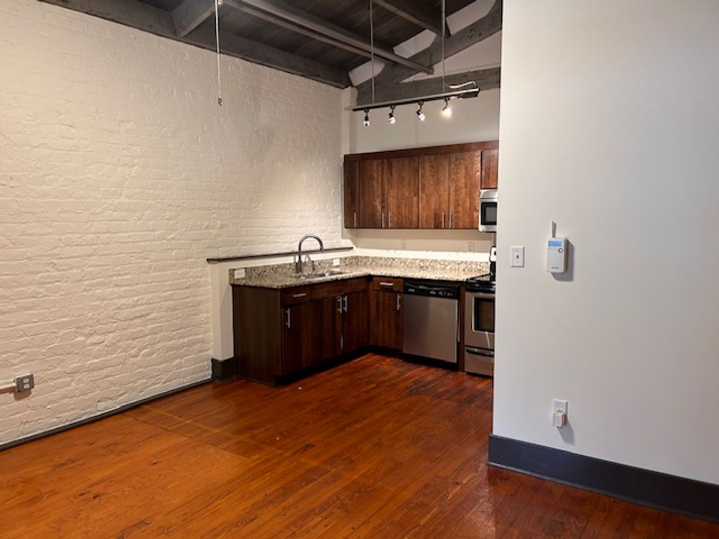 Richmond Apartment: 5 West Marshall Street