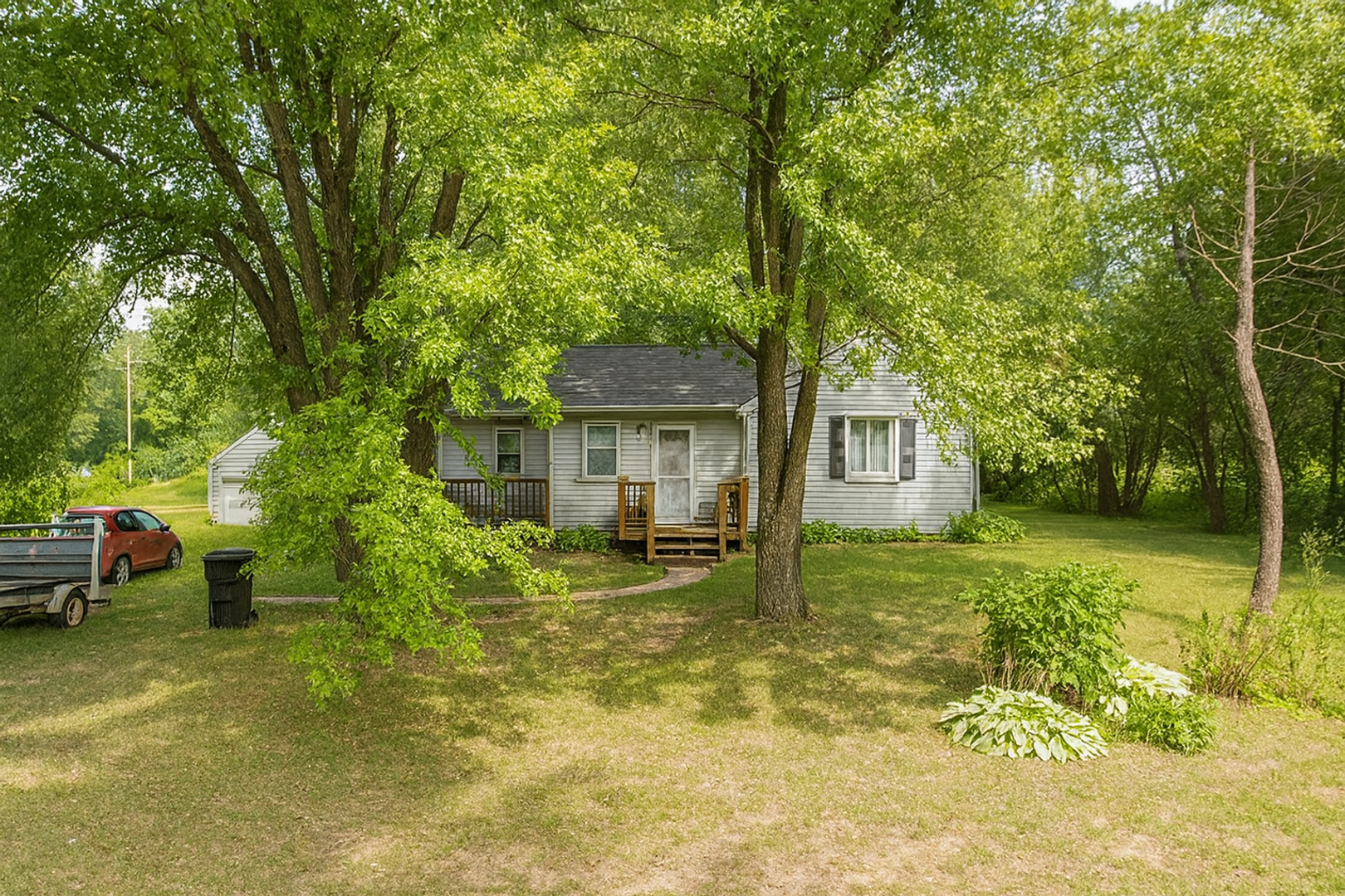 Stanley House: 225 E 8th Ave