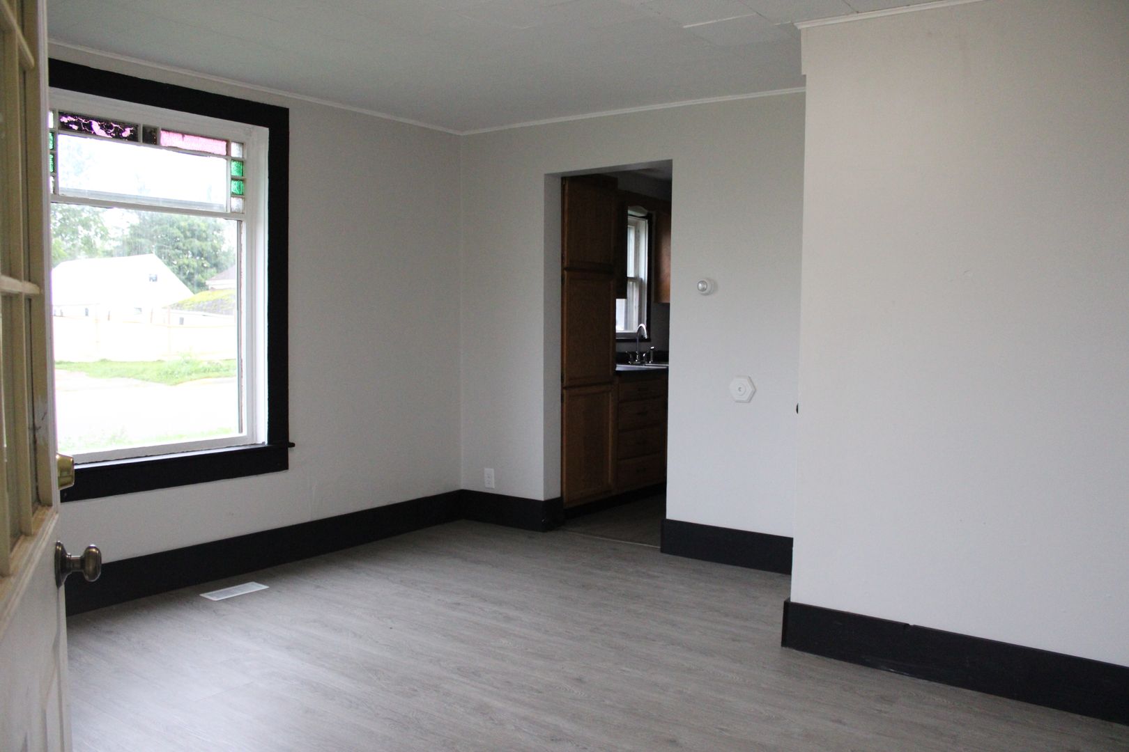 Ladysmith Apartment: 402 W Fritz Ave