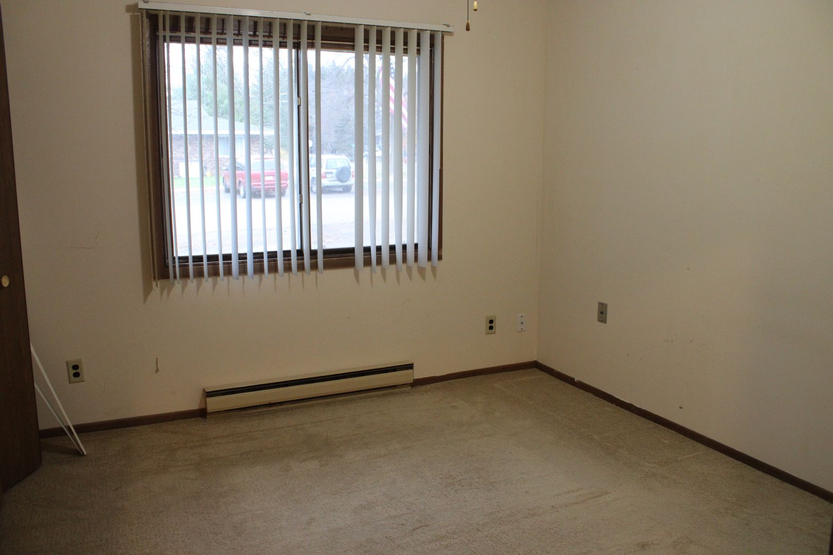 Cornell Apartment: 616 Squire Dr