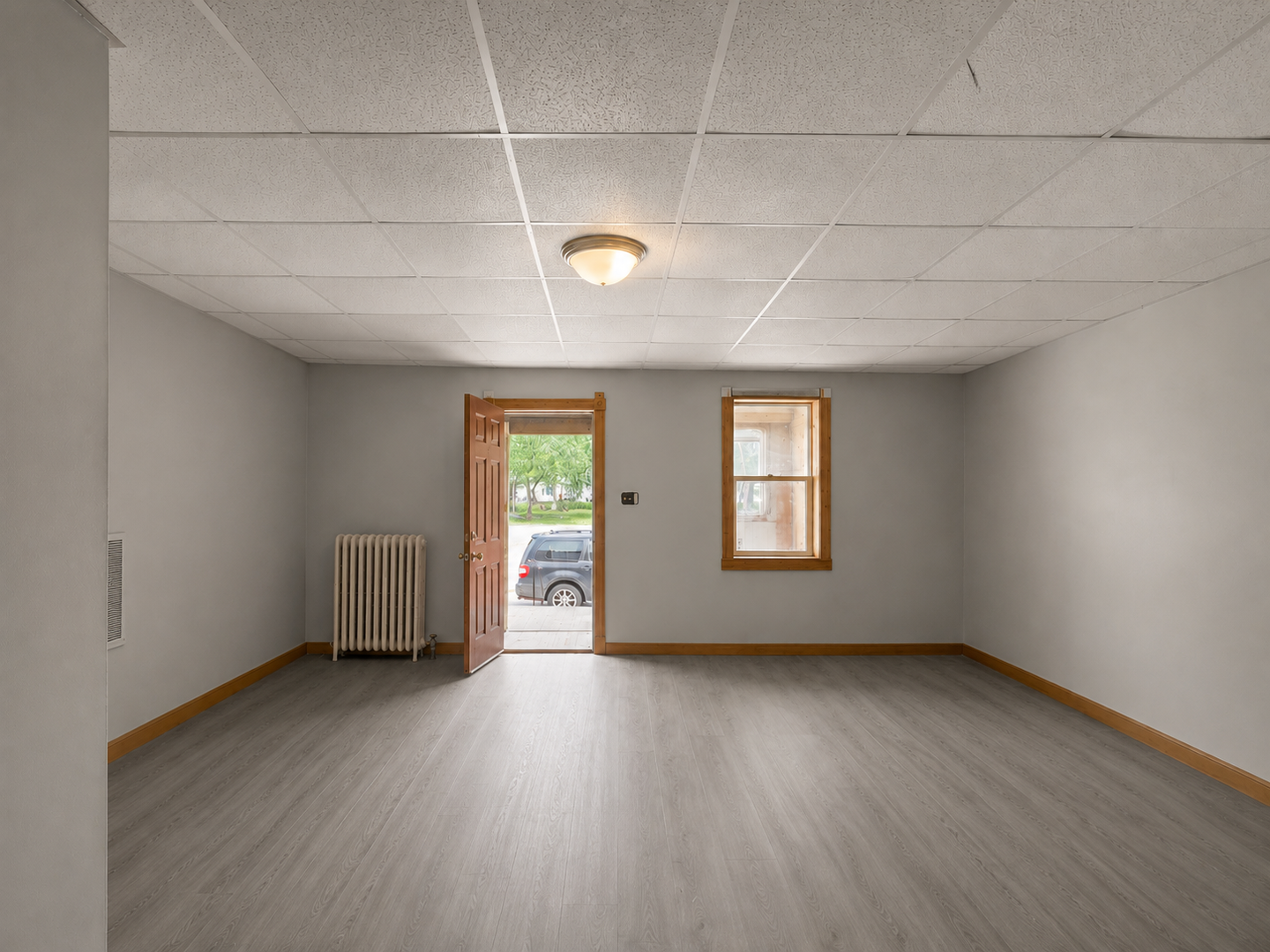 Eau Claire Apartment: 317 Earl St