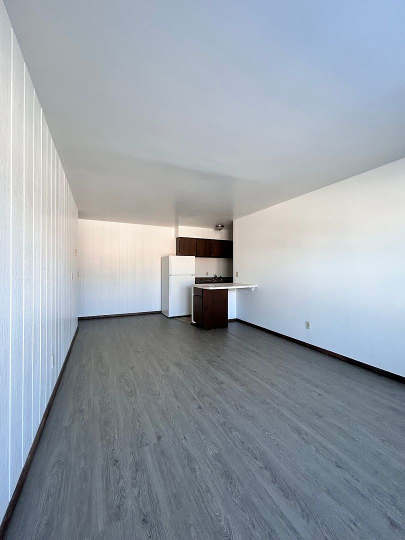 Eau Claire Apartment: 910 Richard Drive