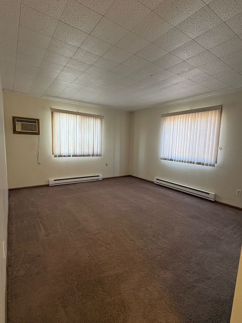 Cumberland Apartment: 1265 Webb St