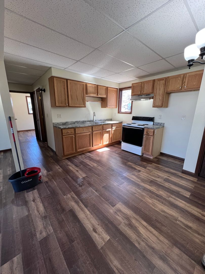 Chippewa Falls Apartment: 525 E Park Ave