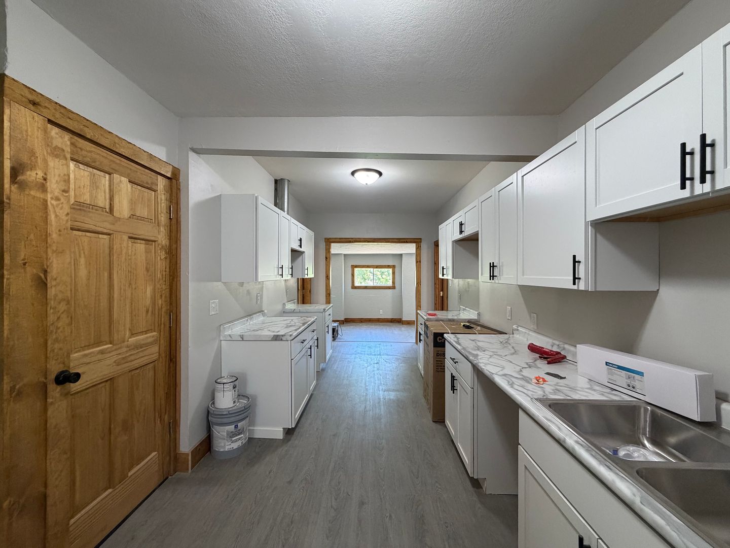 Eau Claire Apartment: 317 Earl St