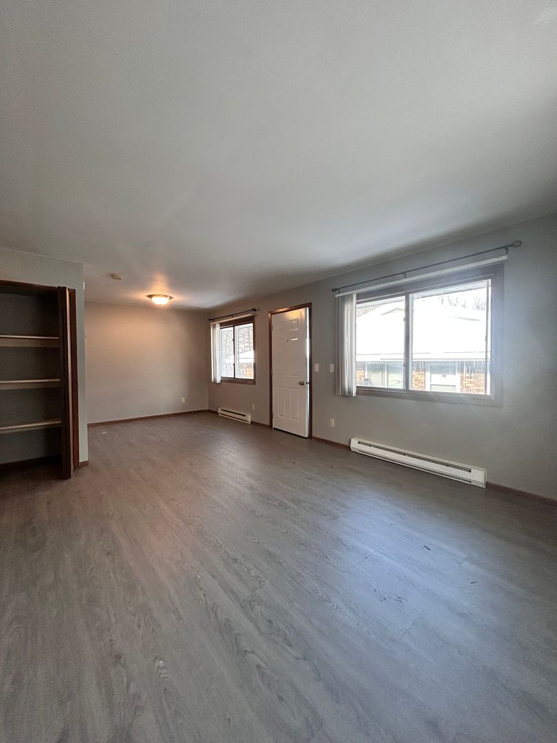 Cornell Apartment: 616 Squire Dr