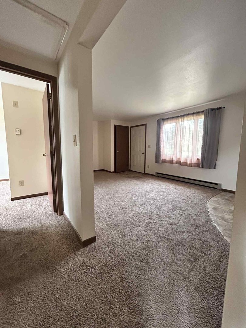 Black River Falls Apartment: 1258 Harrison St