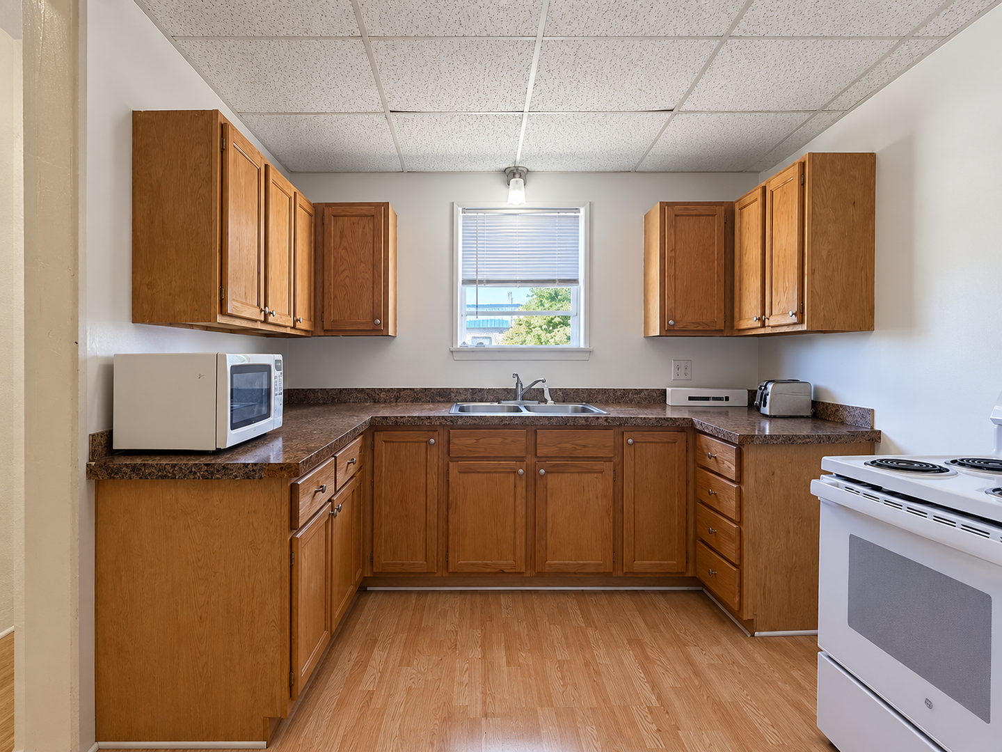 Ladysmith Apartment: 620 Lake Ave W