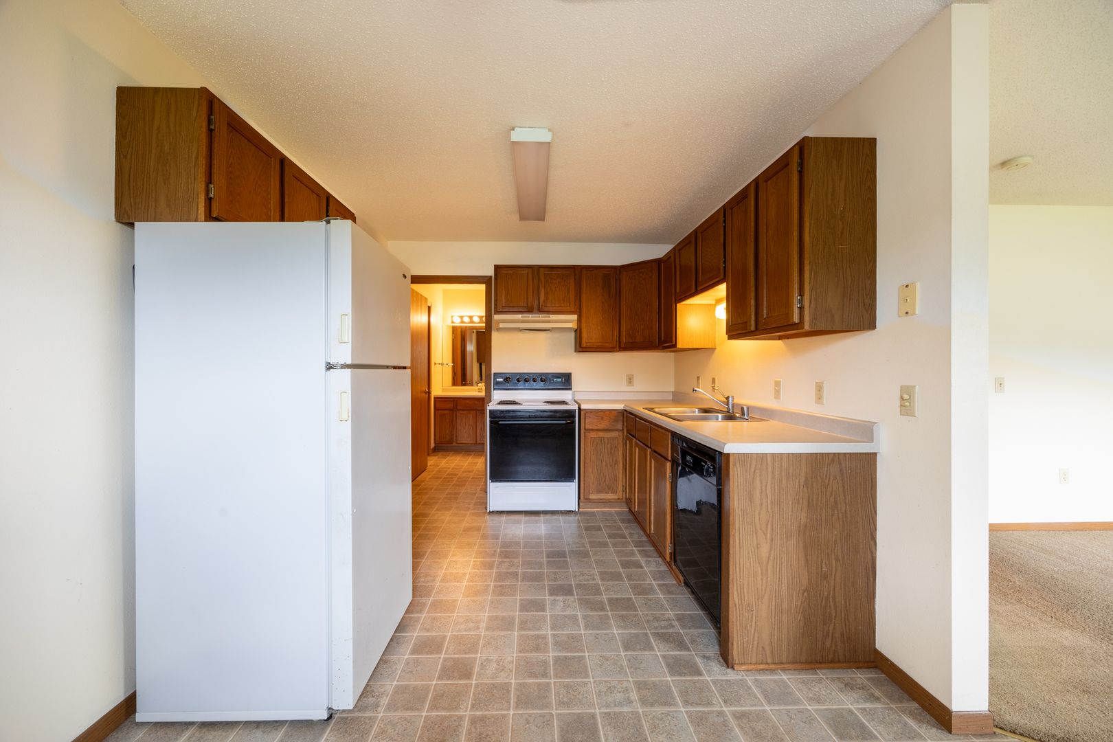 Chippewa Falls Apartment: 140 Michael Street