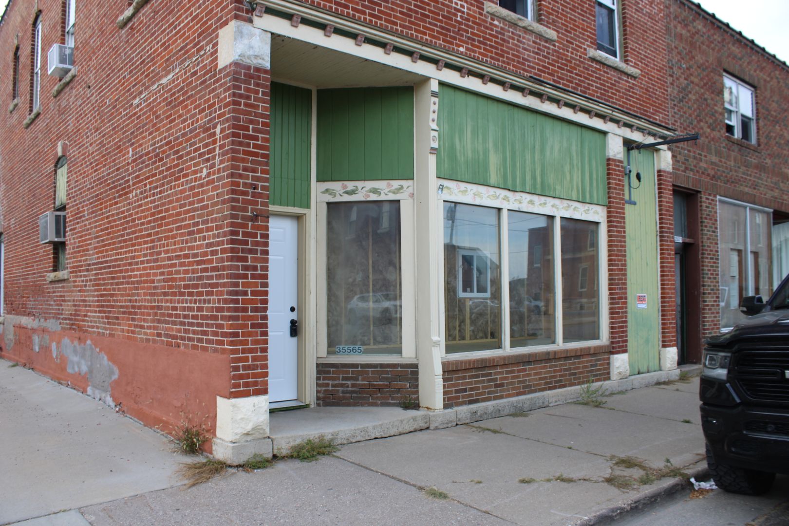 Independence Apartment: 35571 2nd Street