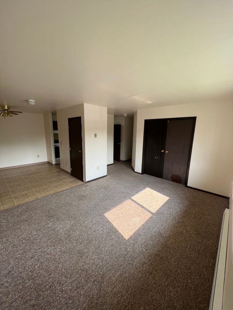 Stanley Apartment: 461 GRANT STREET