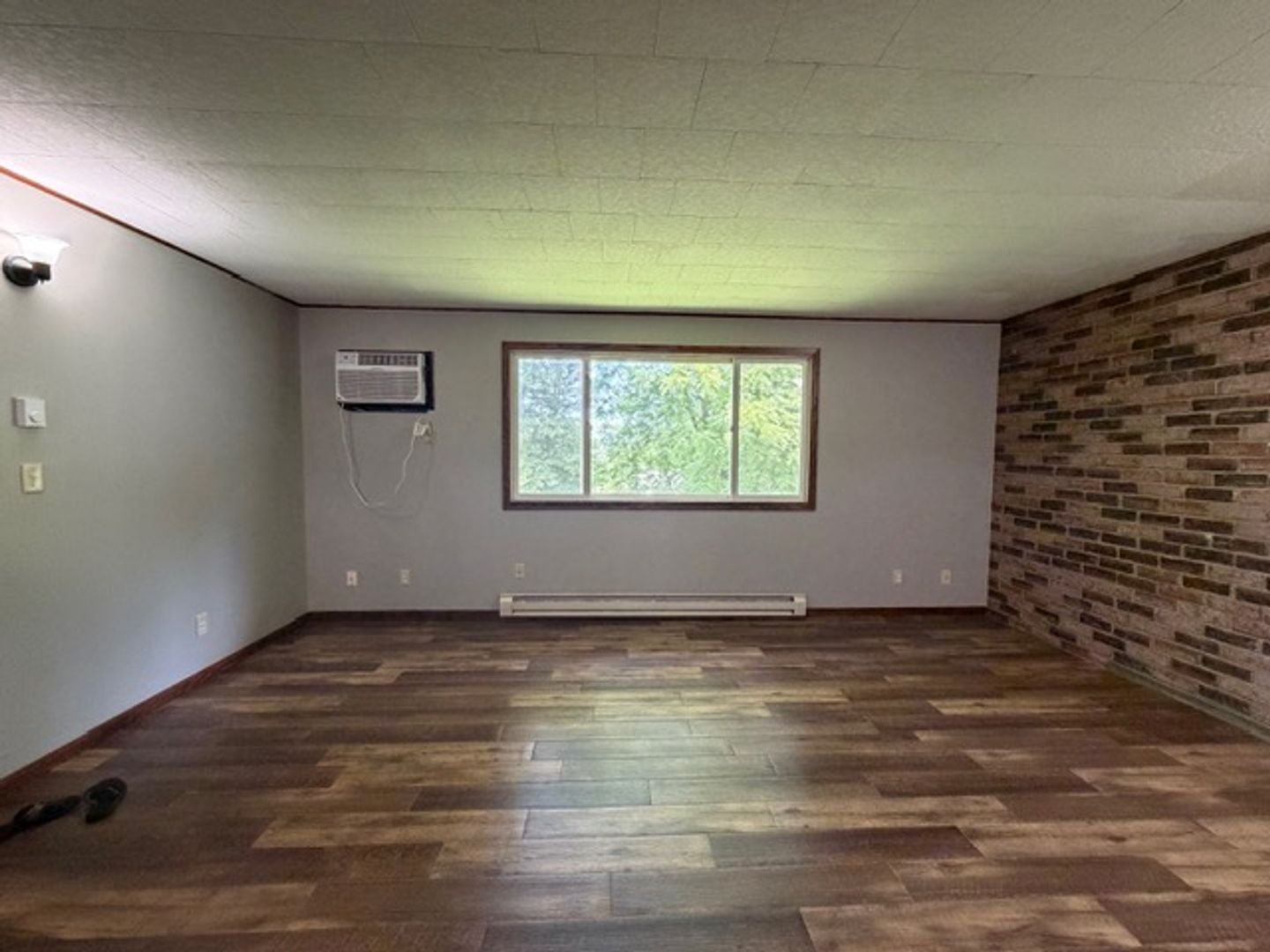 Chippewa Falls Apartment: 515 E Park Ave