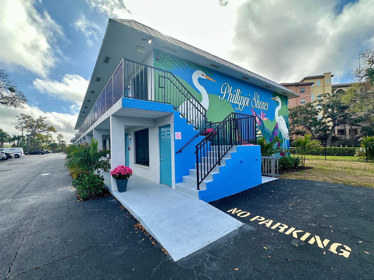 Sarasota Apartment: 1860-1872 Phillippi Shores Drive