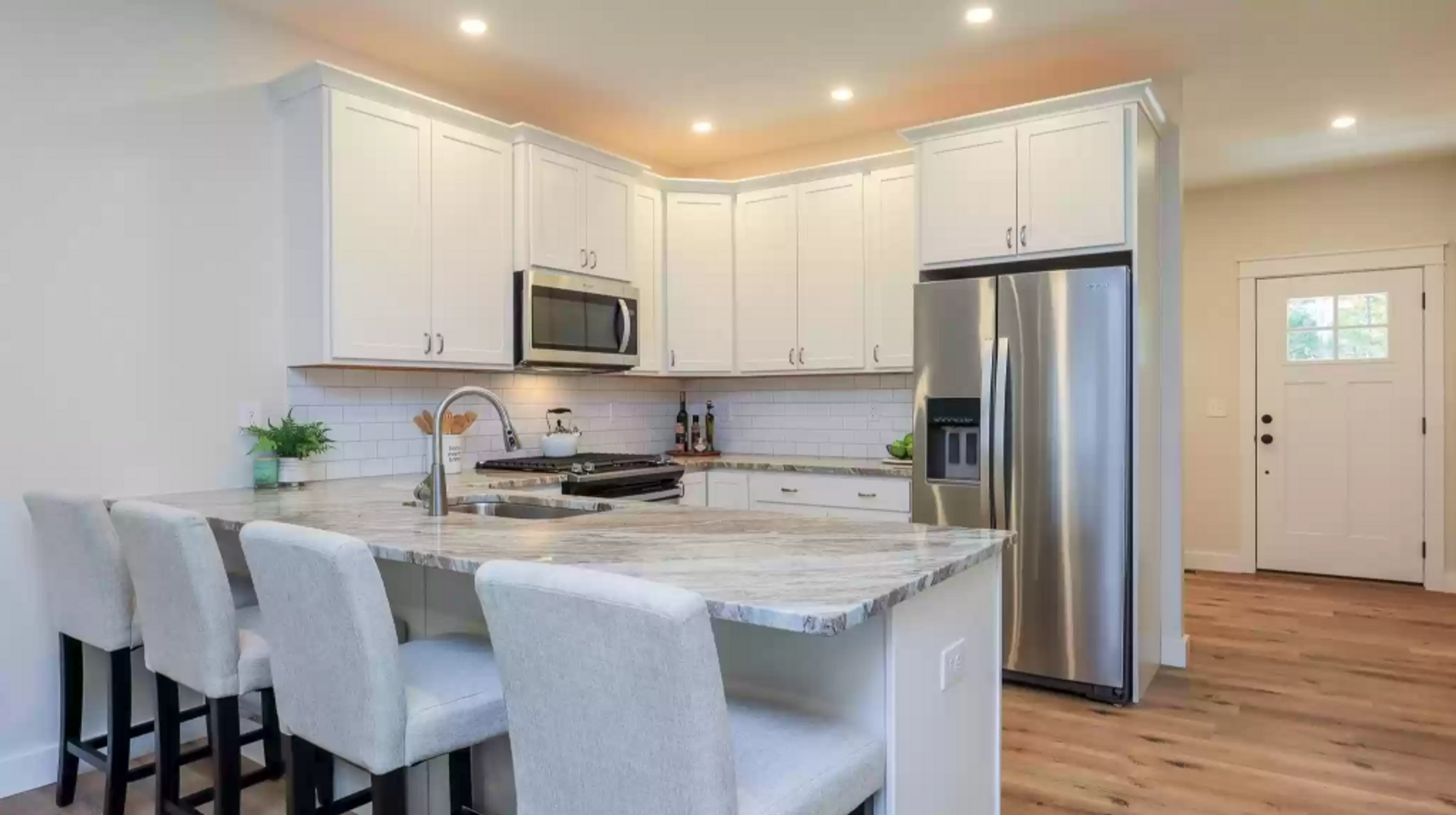 Milford Apartment: 34 Ponemah Hill Road